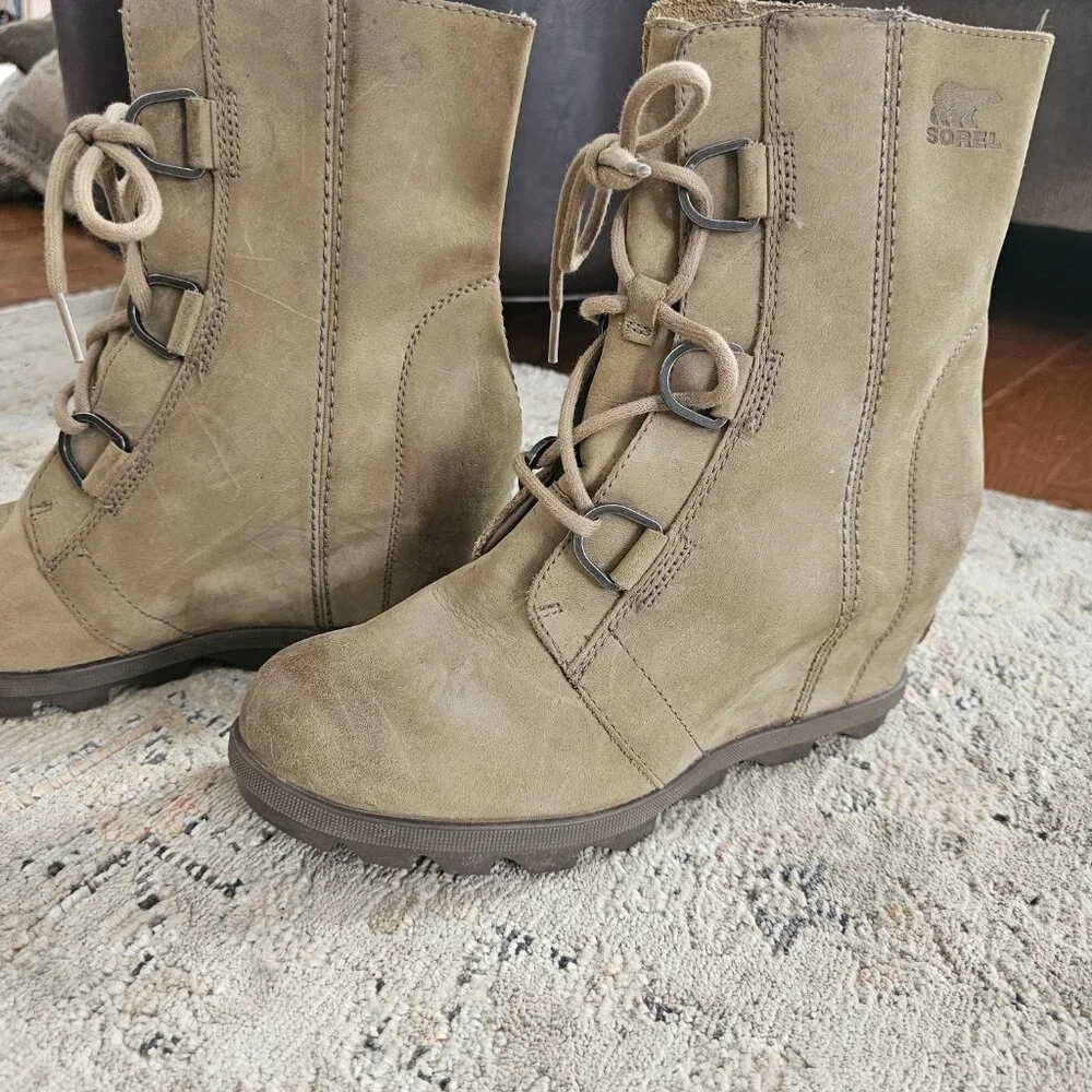 Sorel Joan of Arc Wedge Boots/Size 9/EUC - Picture 2 of 6